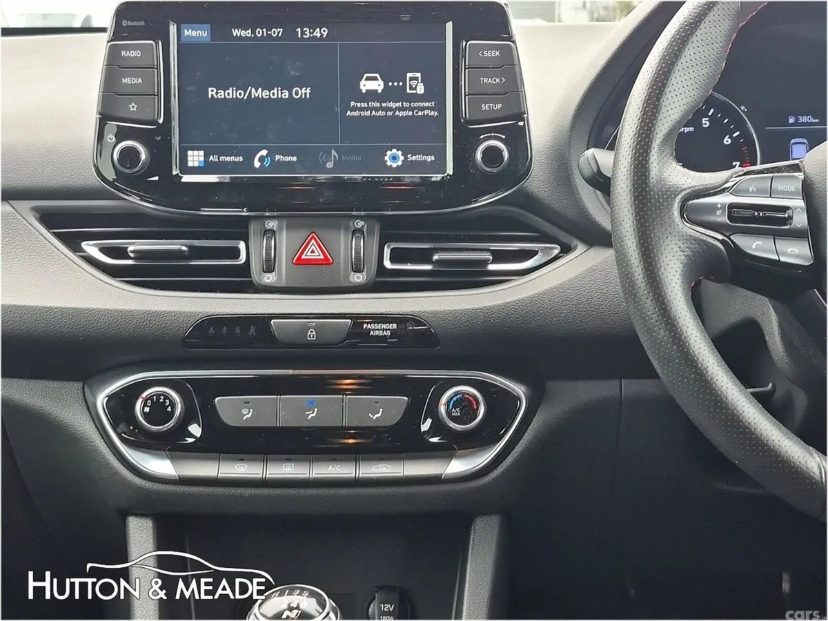 Hyundai i30 Hatchback, Petrol, 2023, Red