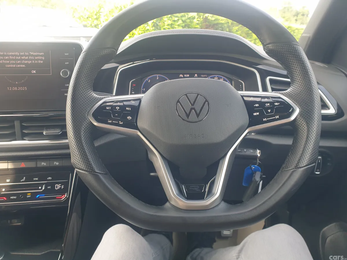 Volkswagen T-Roc SUV, Diesel, 2023, Blue
