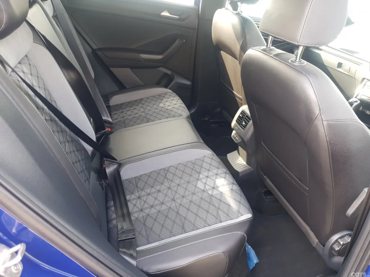 Volkswagen T-Roc SUV, Diesel, 2023, Blue