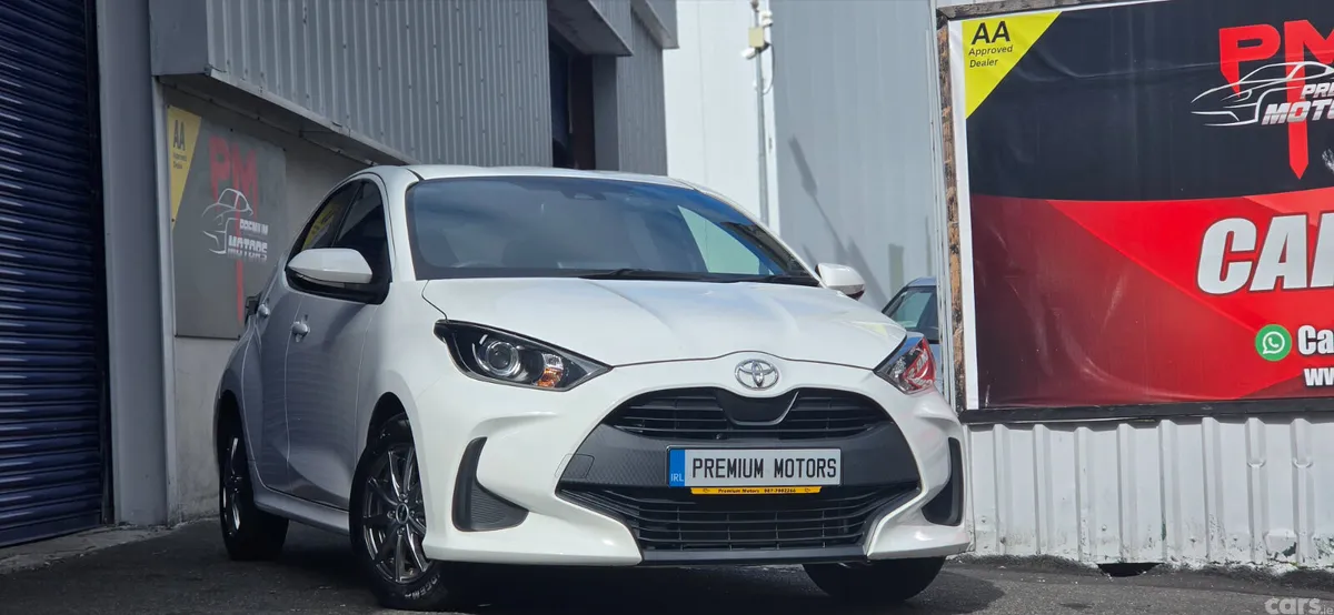 Toyota Yaris Hatchback, Petrol, 2021, White