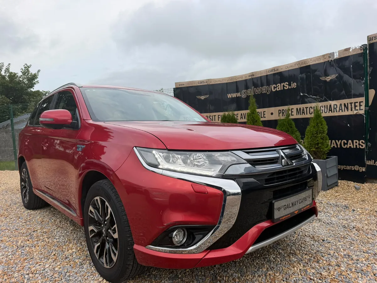 Mitsubishi Outlander SUV, Petrol Plug-in Hybrid, 2017, Red