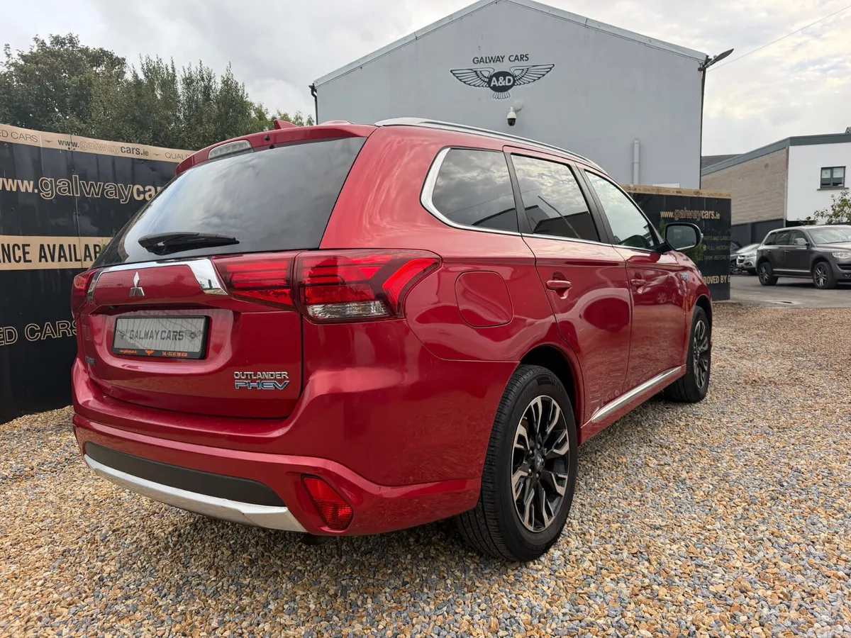 Mitsubishi Outlander SUV, Petrol Plug-in Hybrid, 2017, Red