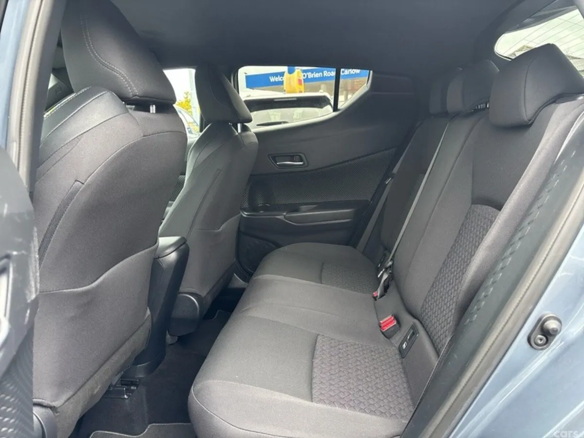 Toyota C-HR SUV, Petrol Hybrid, 2023, Grey