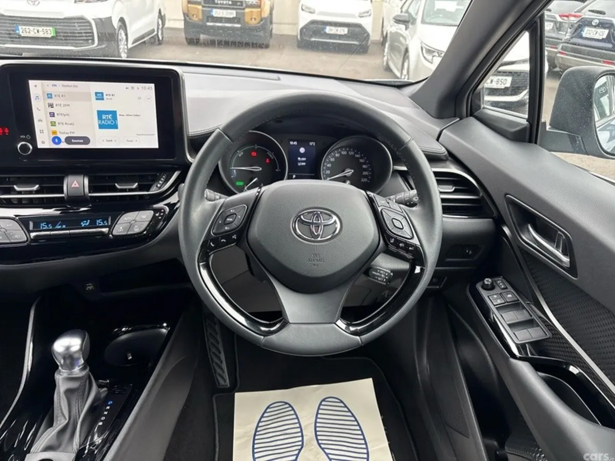 Toyota C-HR SUV, Petrol Hybrid, 2023, Grey