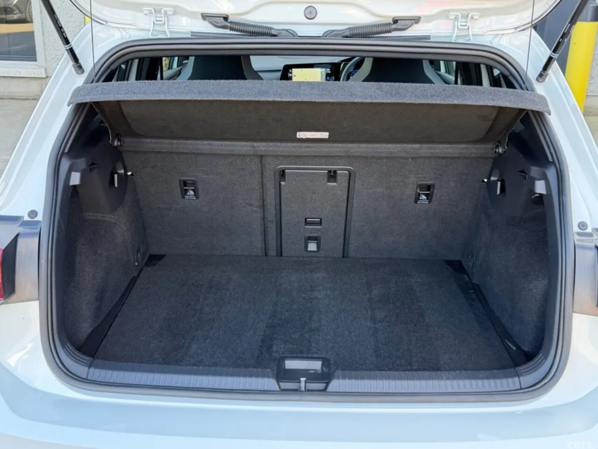 Volkswagen Golf Hatchback, Diesel, 2022, White