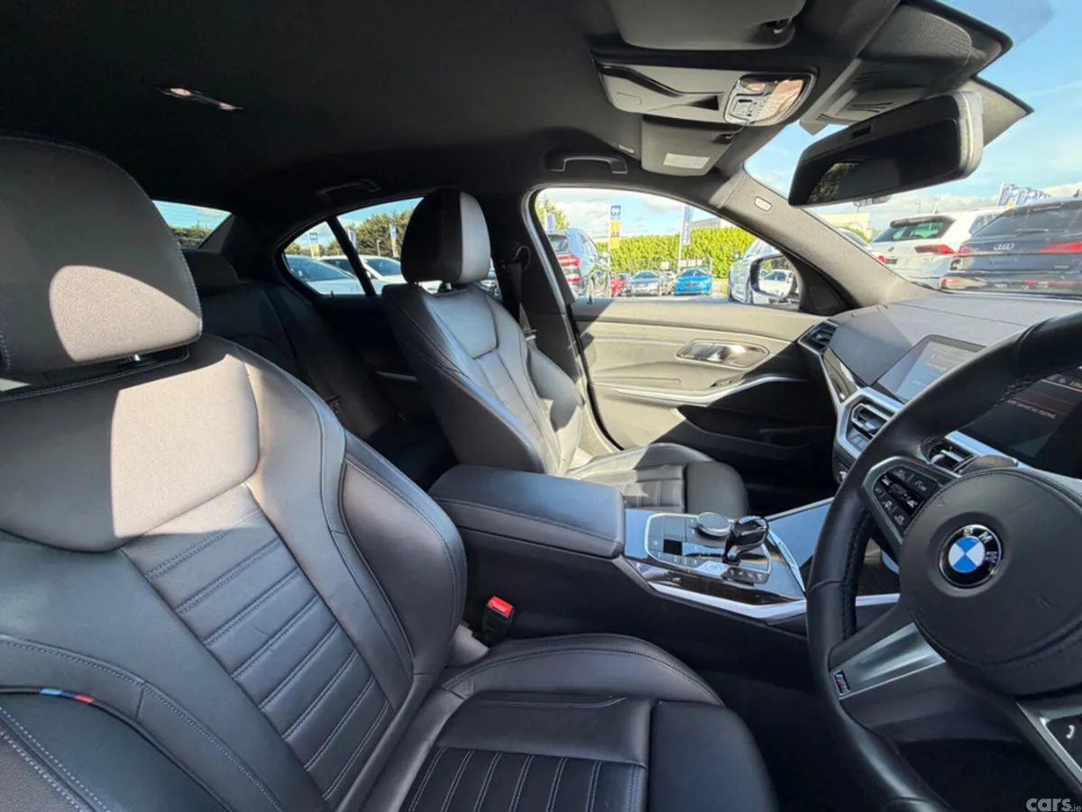 BMW 3-Series Saloon, Diesel, 2019, White