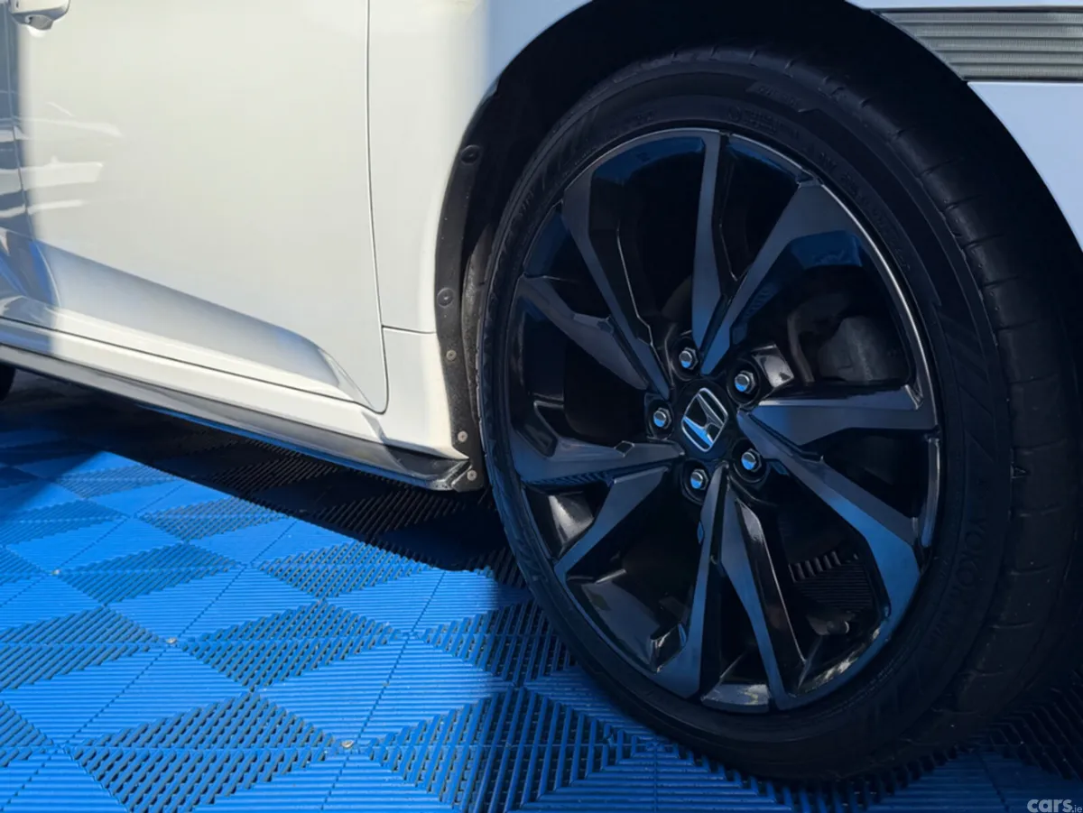 Honda Civic Saloon, Petrol, 2019, White