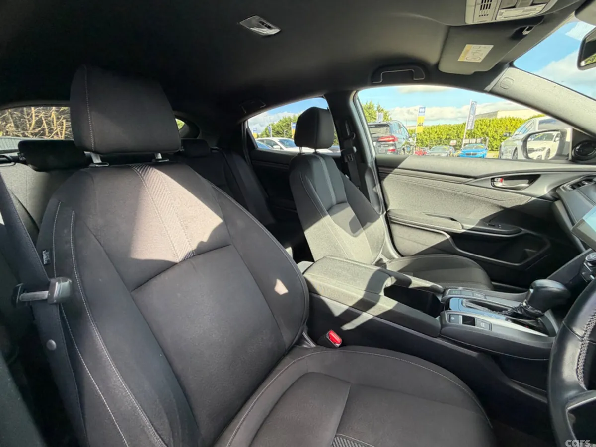 Honda Civic Saloon, Petrol, 2019, White