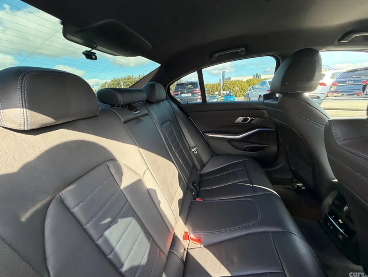 BMW 3-Series Saloon, Diesel, 2019, White