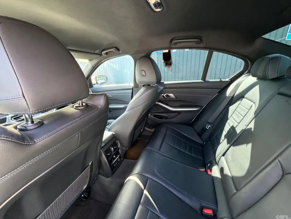 BMW 3-Series Saloon, Diesel, 2019, White