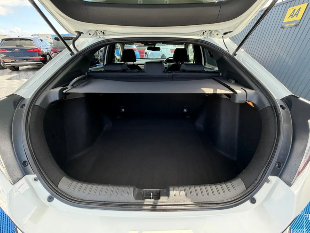 Honda Civic Saloon, Petrol, 2019, White