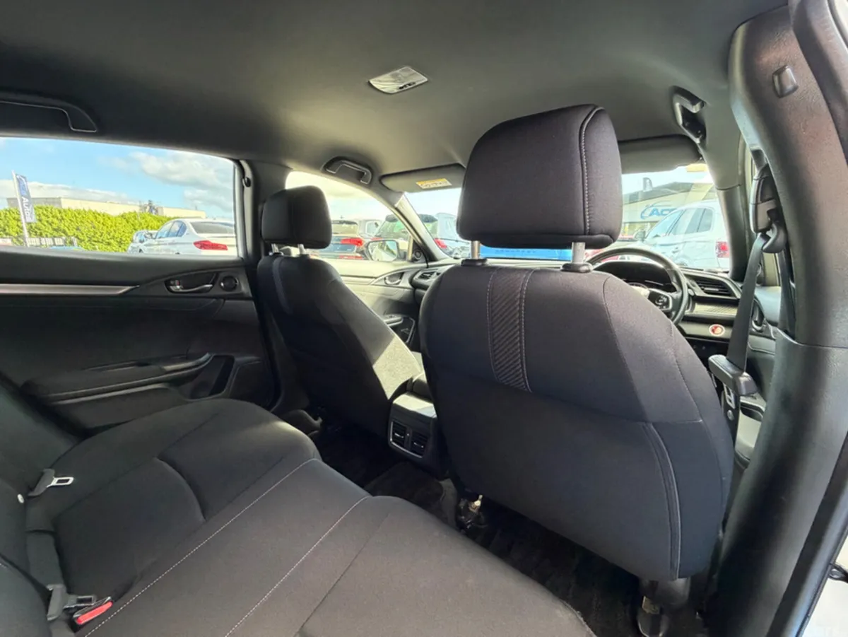 Honda Civic Saloon, Petrol, 2019, White