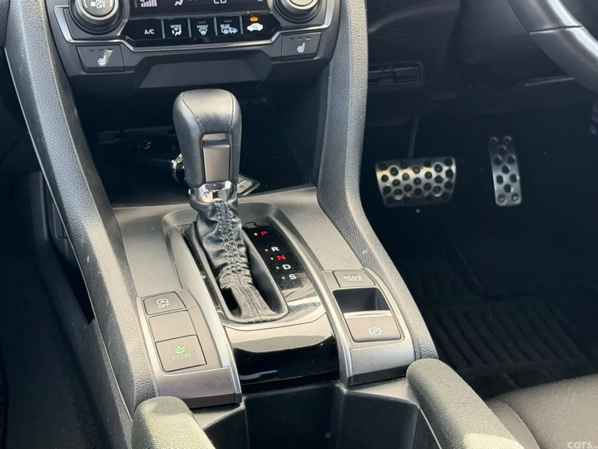 Honda Civic Saloon, Petrol, 2019, White