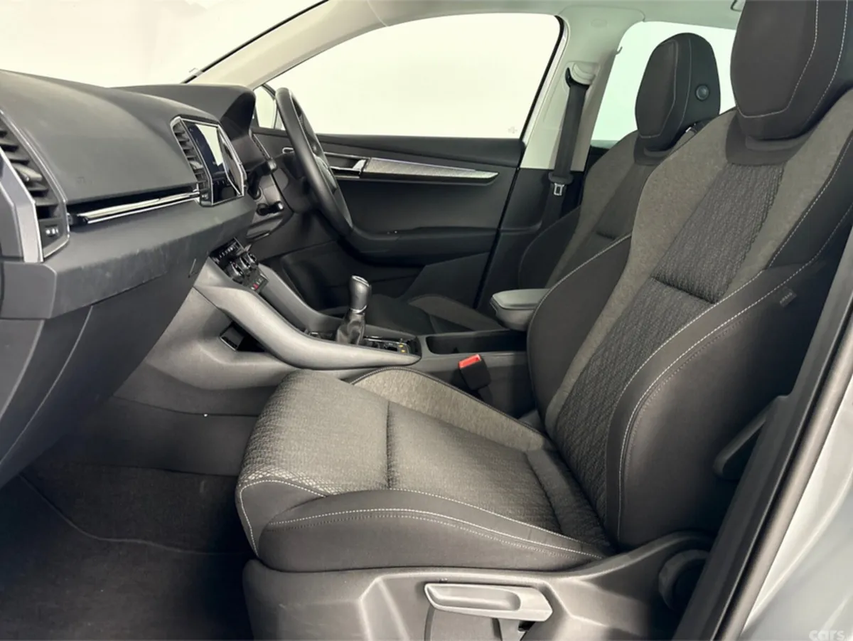 Skoda Karoq SUV, Petrol, 2024, Grey