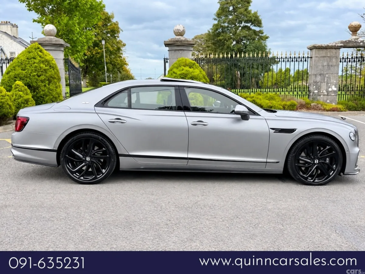 Bentley Flying Spur Saloon, Petrol Plug-in Hybrid, 2025, Grey