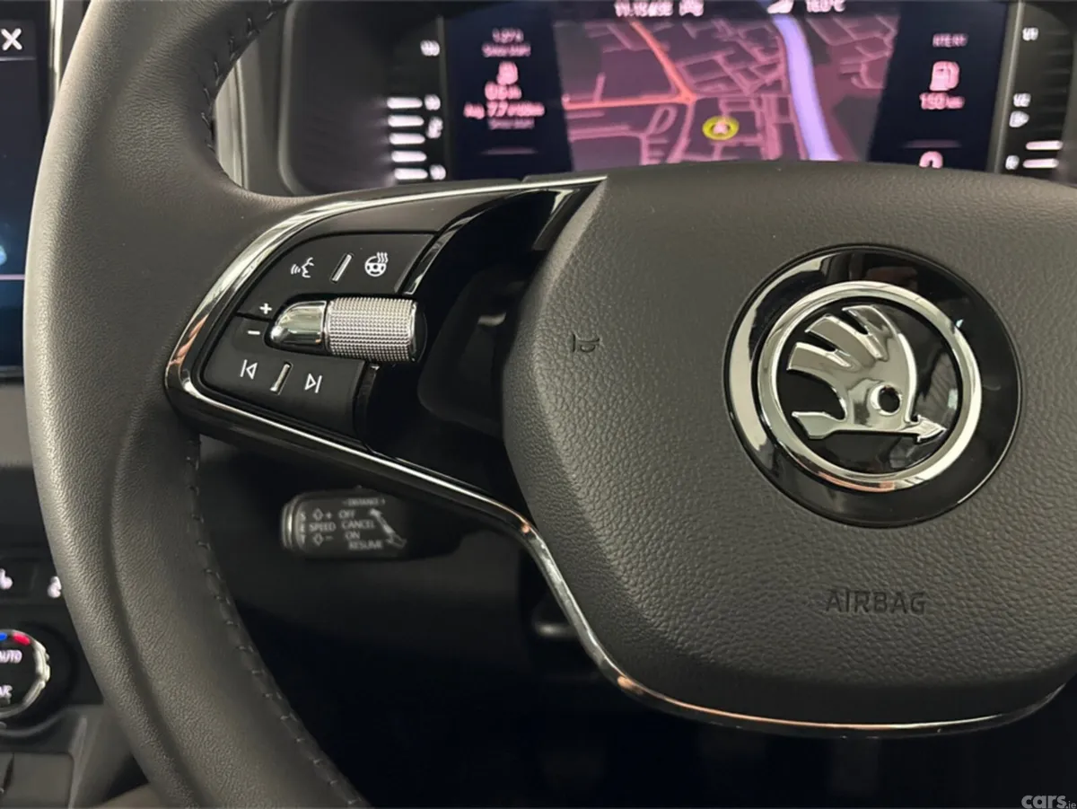 Skoda Karoq SUV, Petrol, 2024, Grey