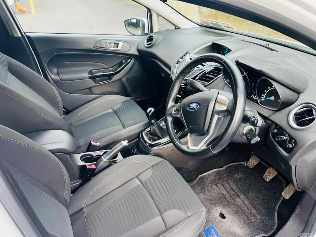 Ford Fiesta Hatchback, Petrol, 2015, White