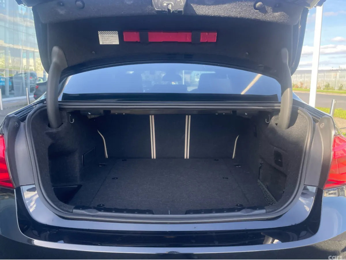 BMW 3-Series Saloon, Petrol Plug-in Hybrid, 2018, Black