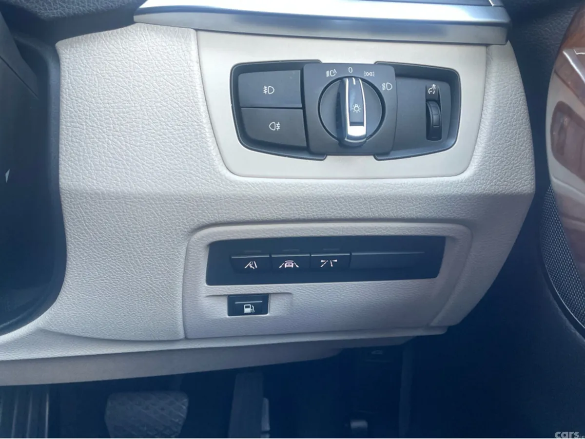 BMW 3-Series Saloon, Petrol Plug-in Hybrid, 2018, Black