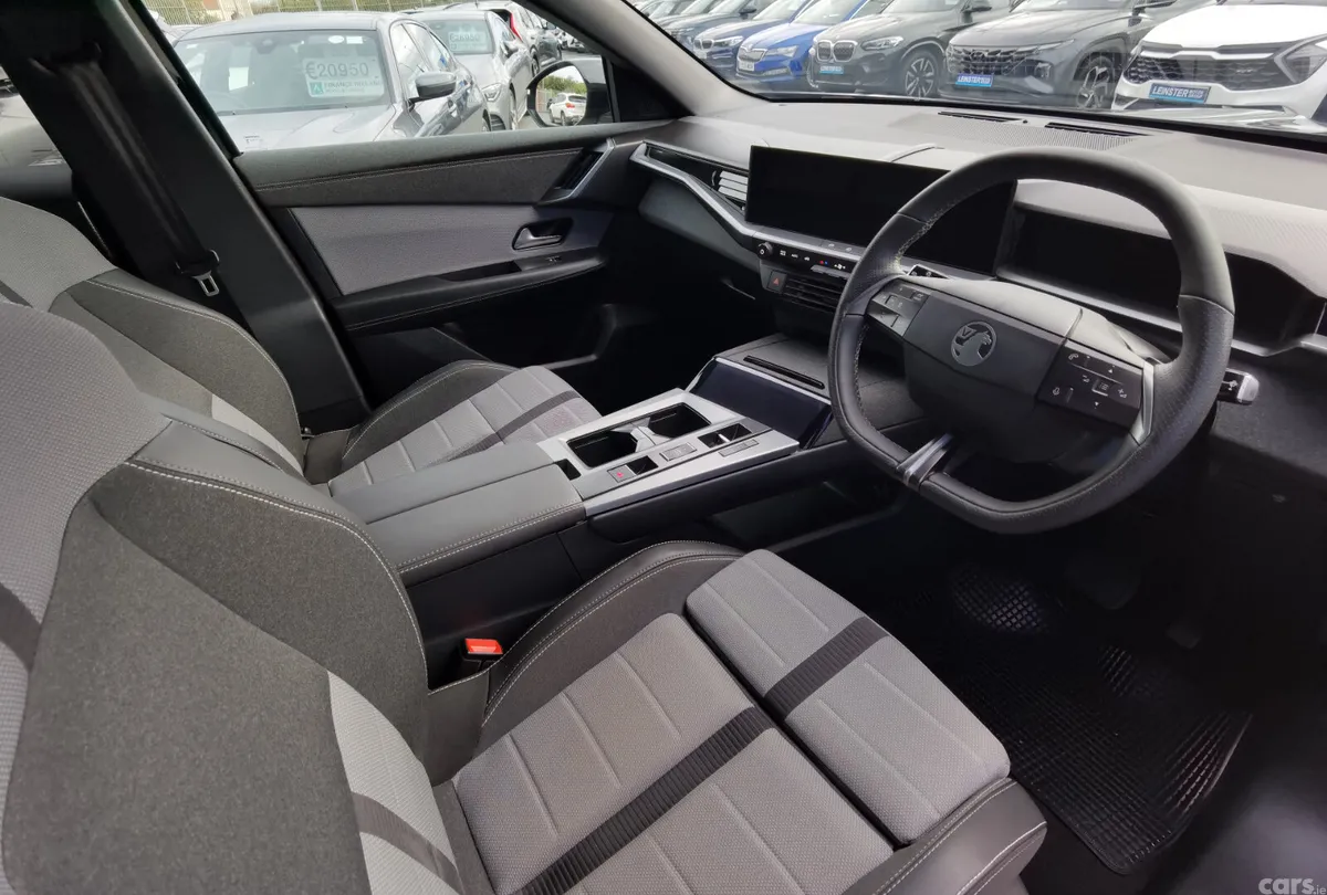 Opel Grandland Hatchback, Electric, 2024, Black