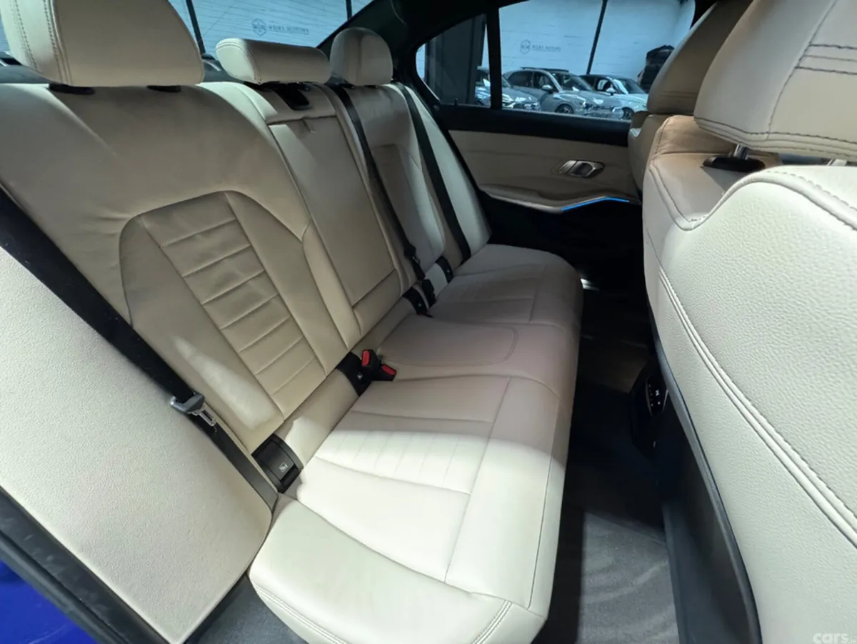BMW 3-Series Saloon, Petrol Plug-in Hybrid, 2019, Blue