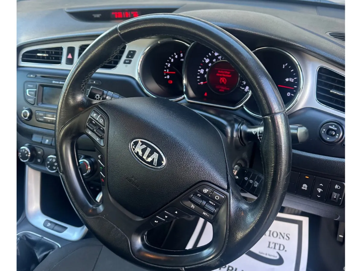 Kia Ceed Hatchback, Diesel, 2013, Black