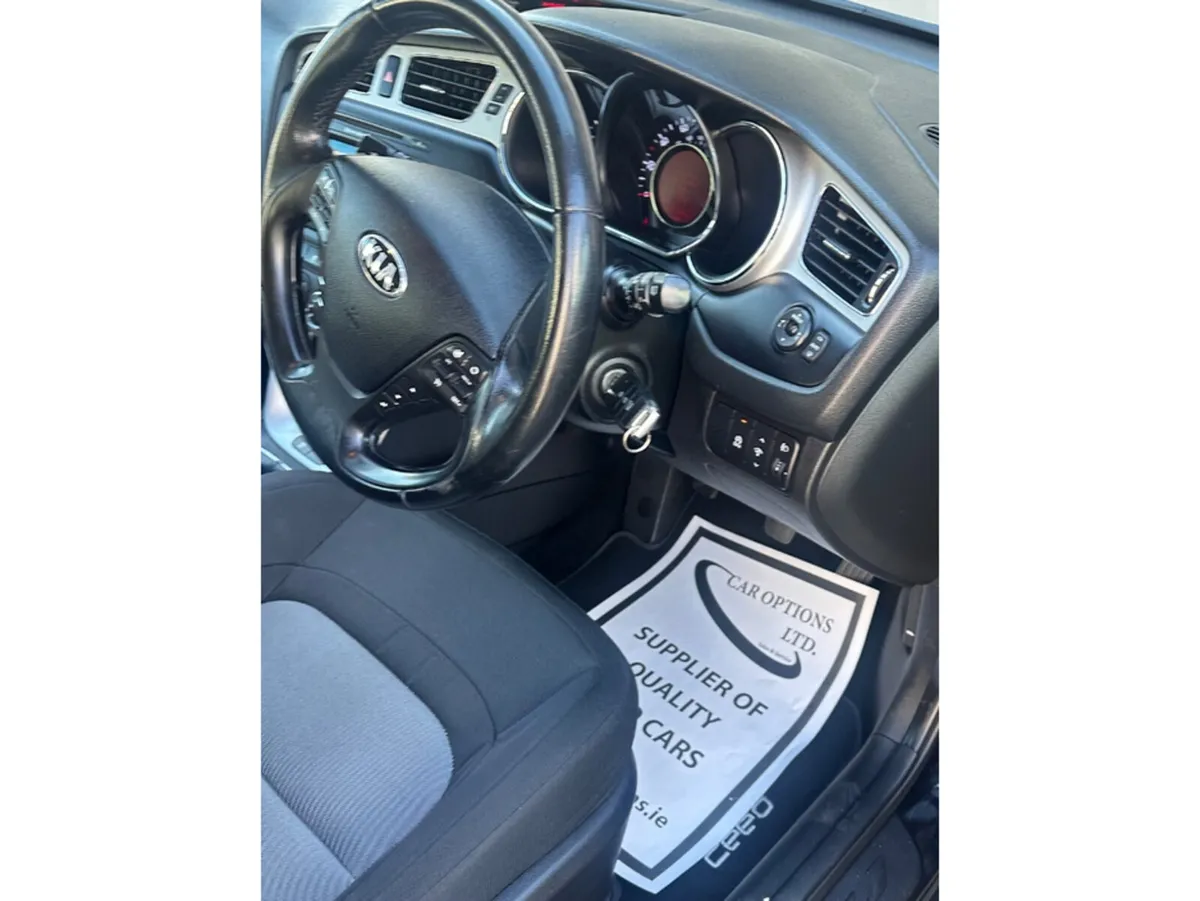 Kia Ceed Hatchback, Diesel, 2013, Black