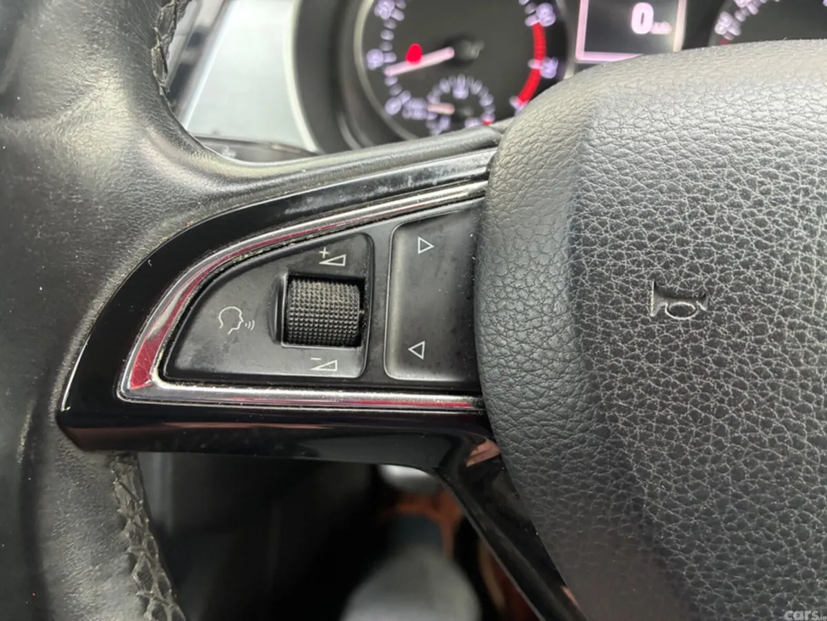 Skoda Fabia Hatchback, Petrol, 2015, Blue
