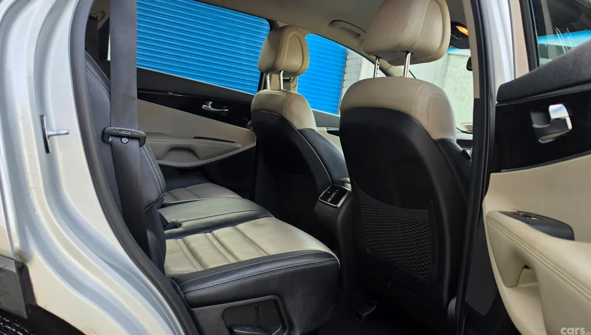 Kia Sorento SUV, Diesel, 2016, Silver