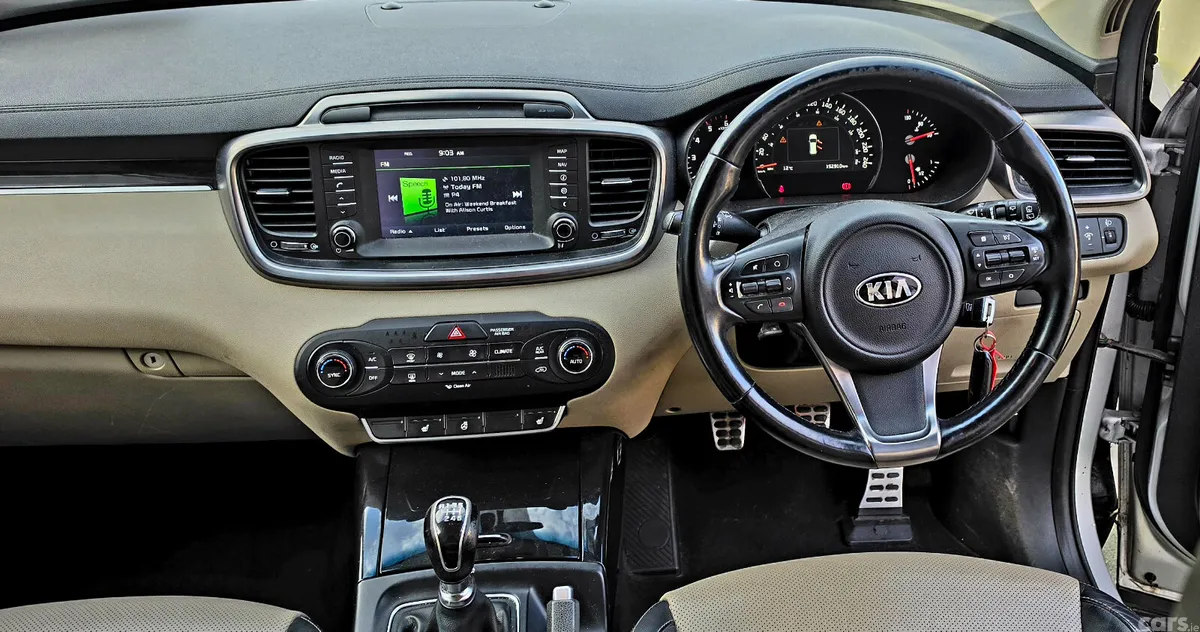 Kia Sorento SUV, Diesel, 2016, Silver