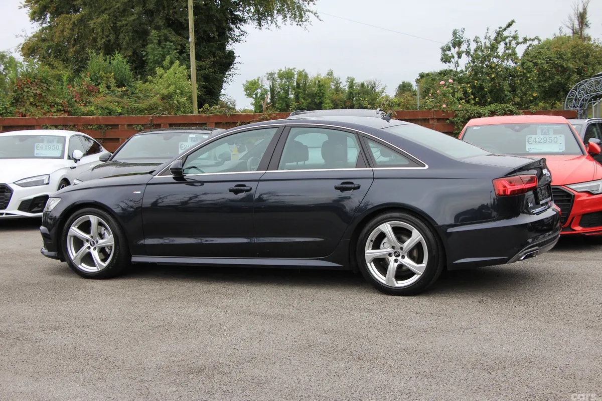 Audi A6 Saloon, Diesel, 2017, Blue