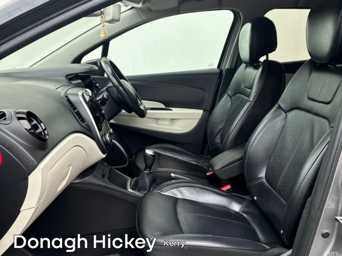 Renault Captur SUV, Petrol, 2019, Grey