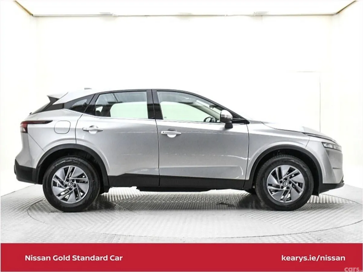 Nissan Qashqai SUV, Petrol, 2024, Silver