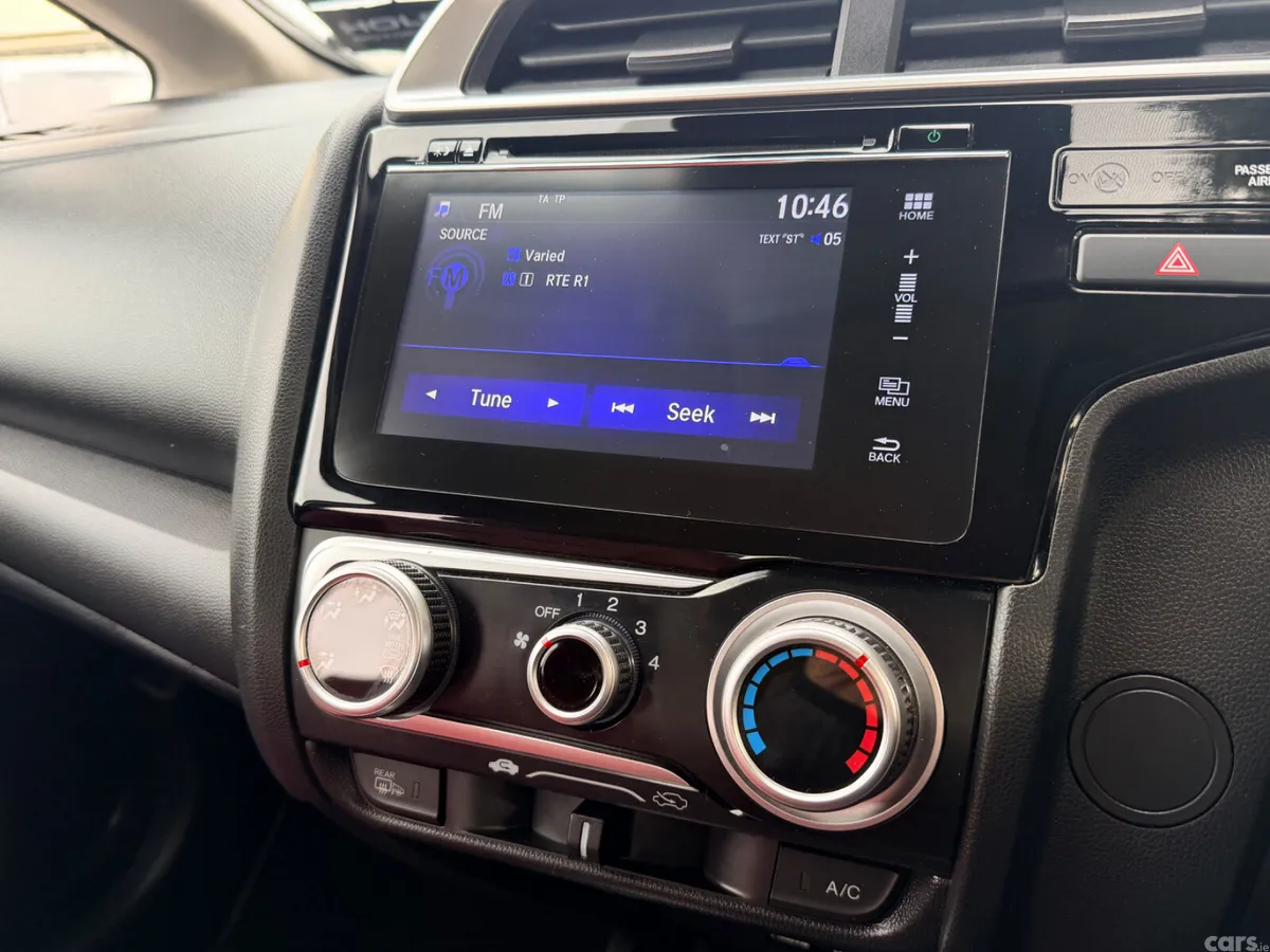 Honda Jazz Hatchback, Petrol, 2019, Grey