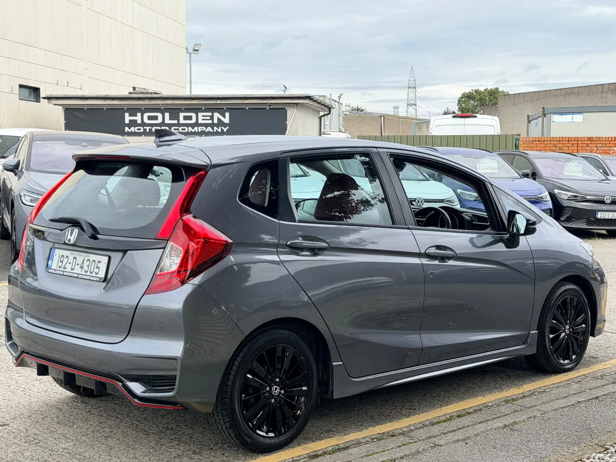 Honda Jazz Hatchback, Petrol, 2019, Grey