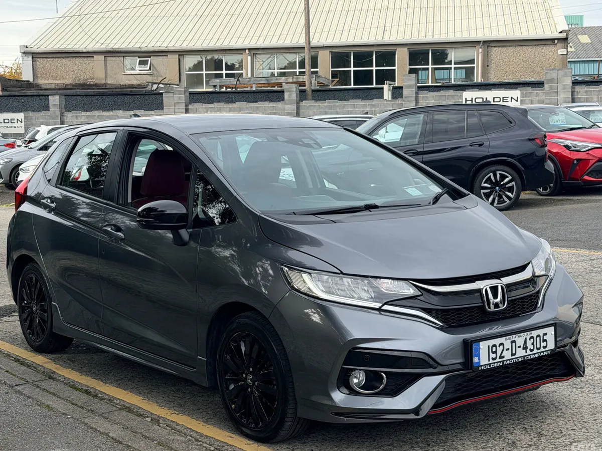 Honda Jazz Hatchback, Petrol, 2019, Grey