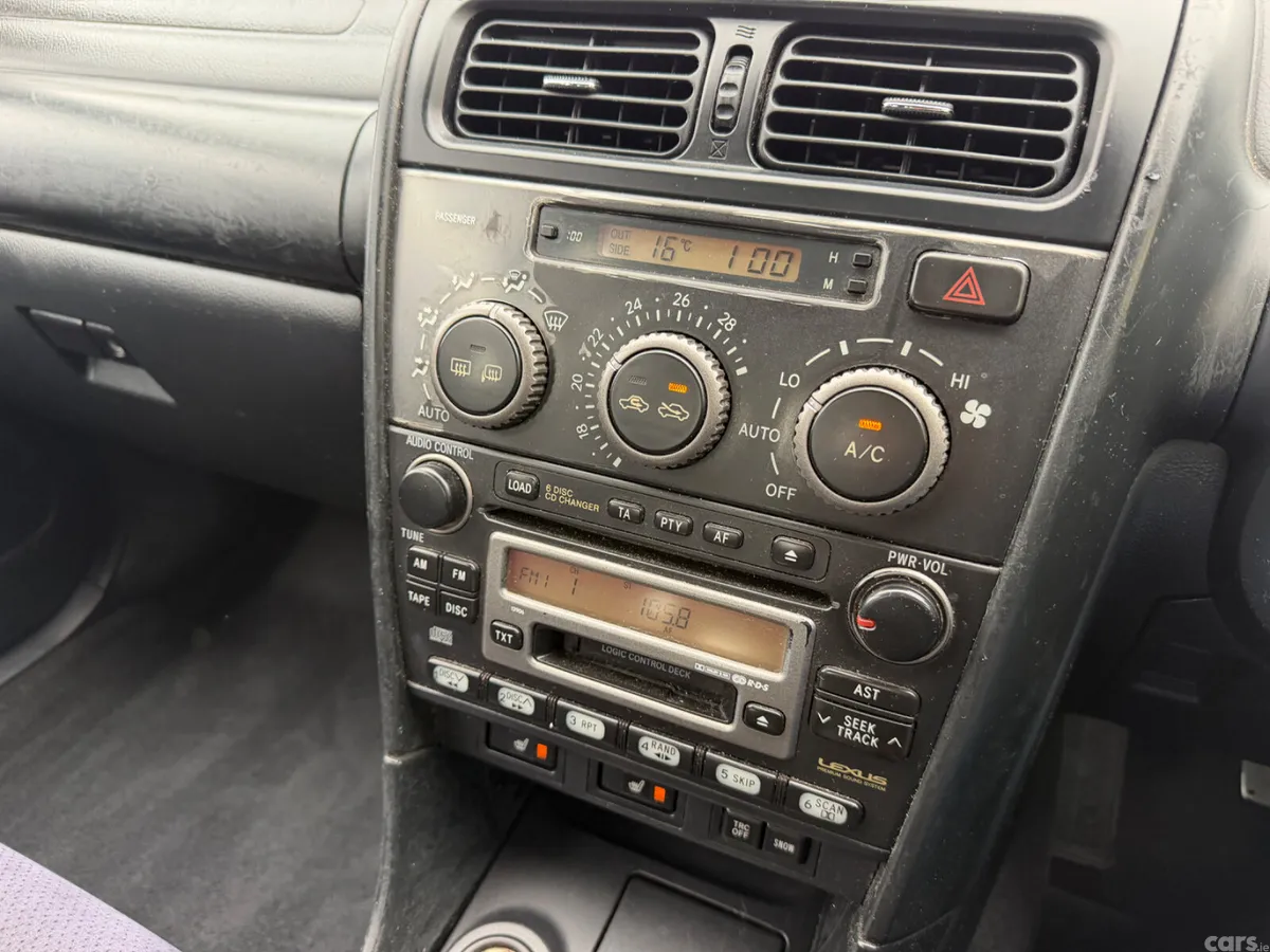 Lexus IS Saloon, Petrol, 2002, Silver