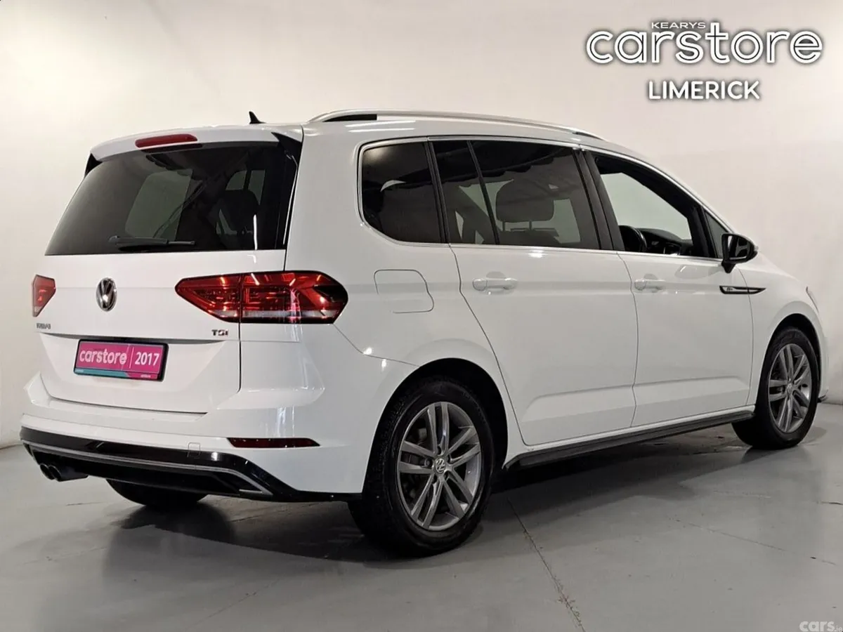 Volkswagen Touran MPV, Petrol, 2017, White