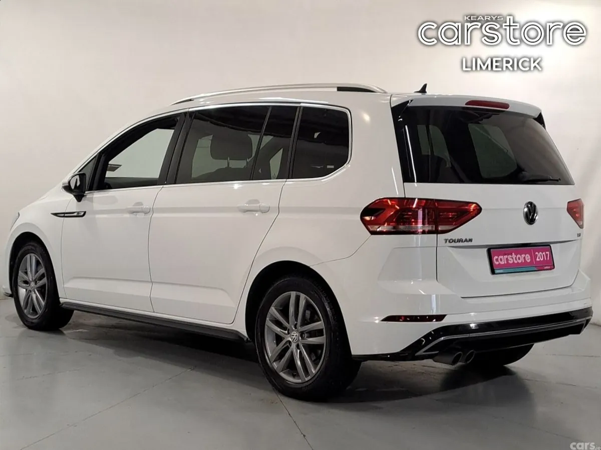 Volkswagen Touran MPV, Petrol, 2017, White