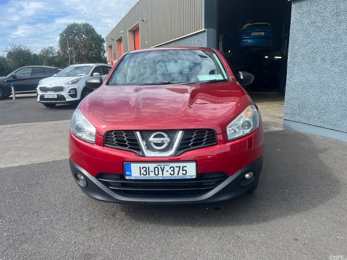 Nissan Qashqai MPV, Diesel, 2013, Red