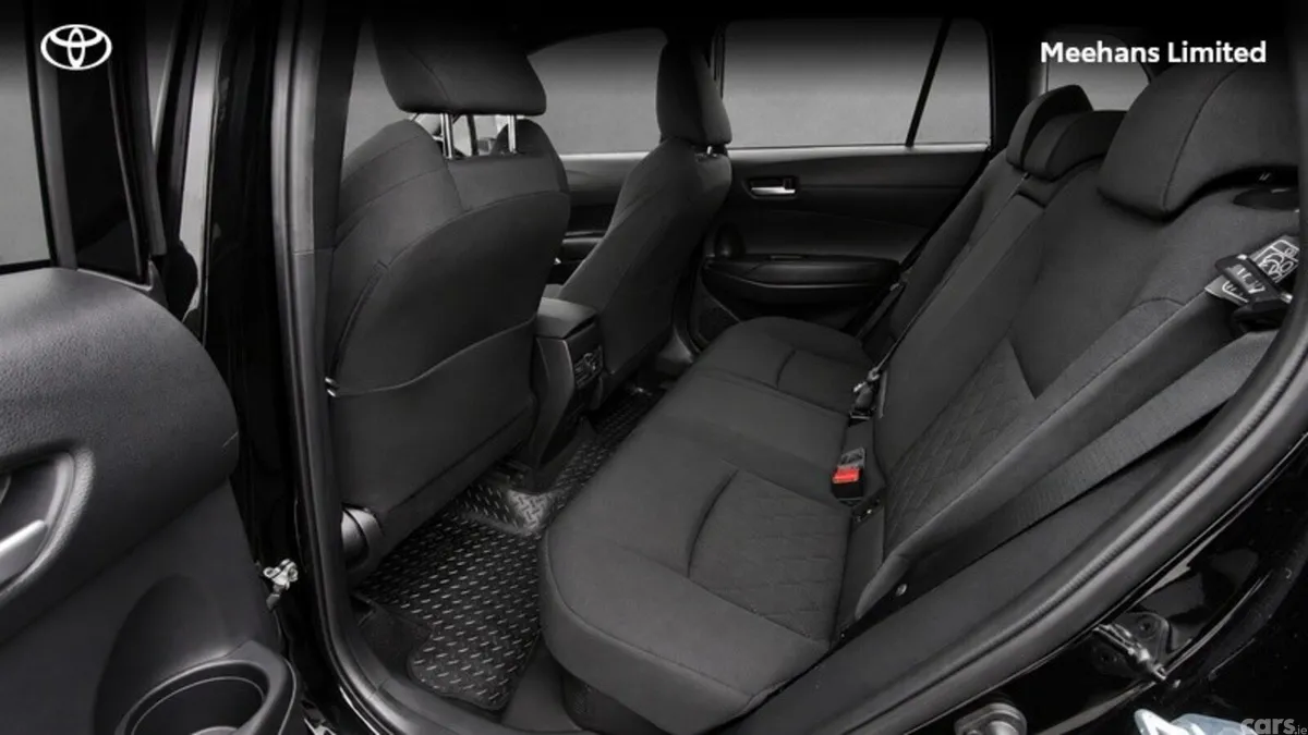 Toyota Corolla Cross Hatchback, Petrol Hybrid, 2023, Black