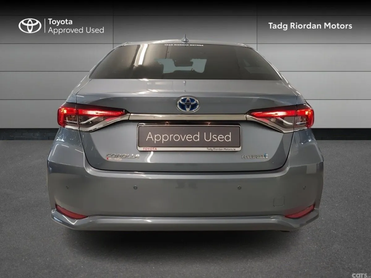Toyota Corolla Saloon, Petrol Hybrid, 2023, Grey