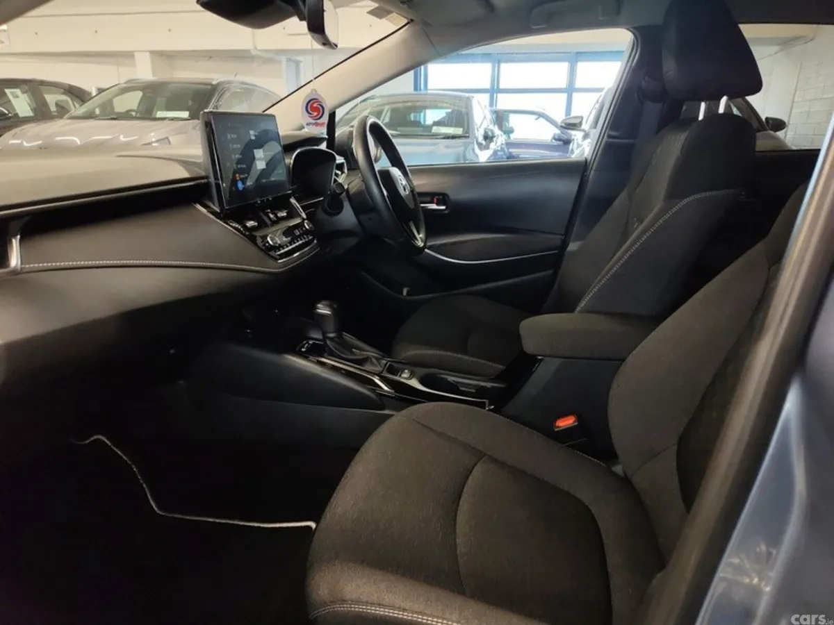Toyota Corolla Saloon, Petrol Hybrid, 2023, Grey