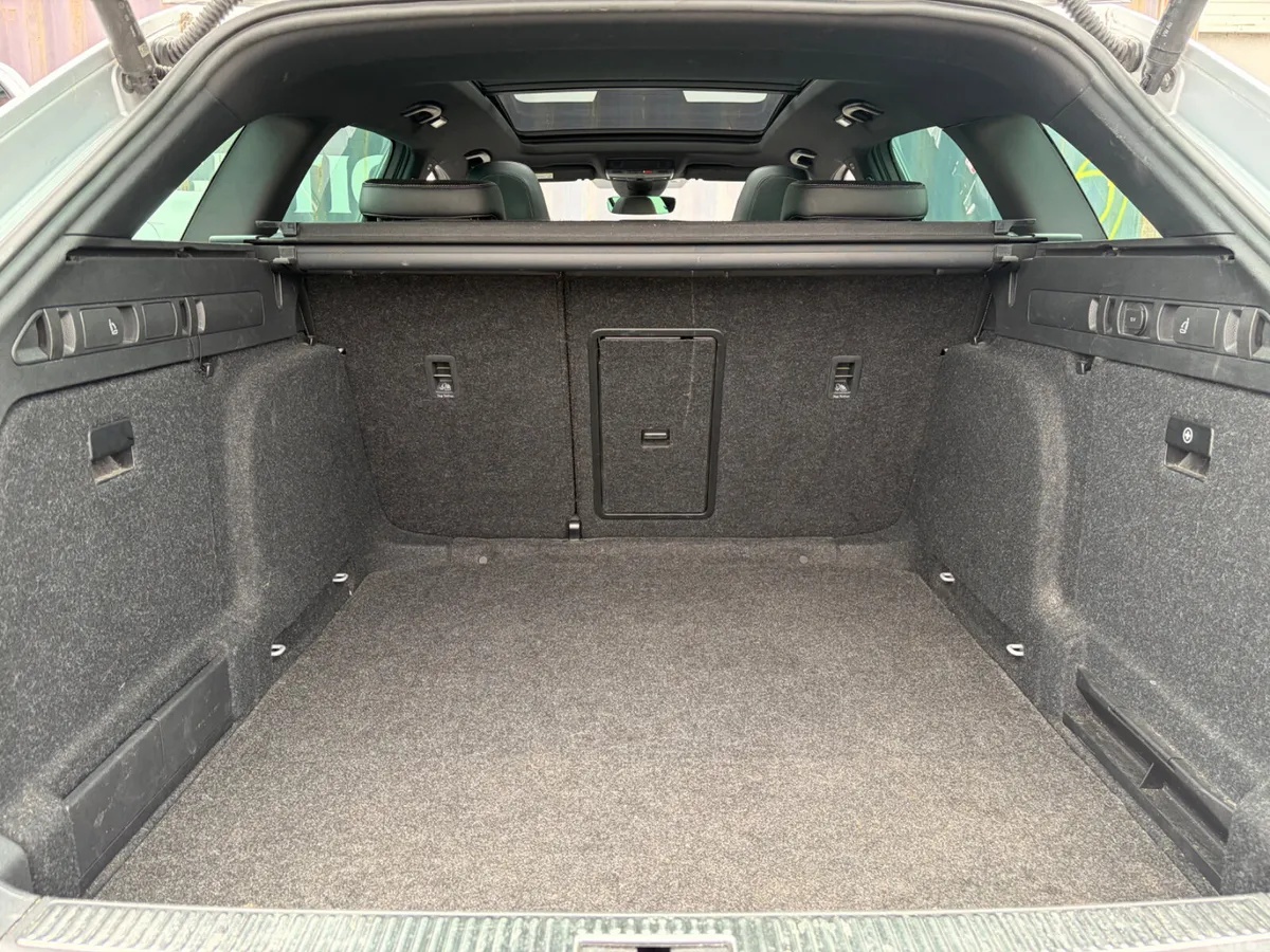 Skoda Superb Estate, Diesel, 2022, Grey