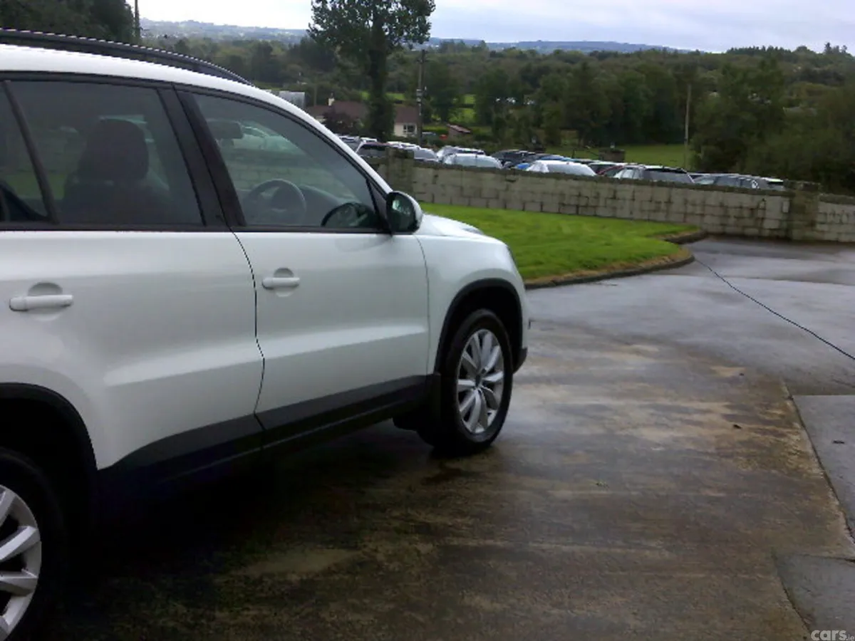 Volkswagen Tiguan SUV, Diesel, 2015, White