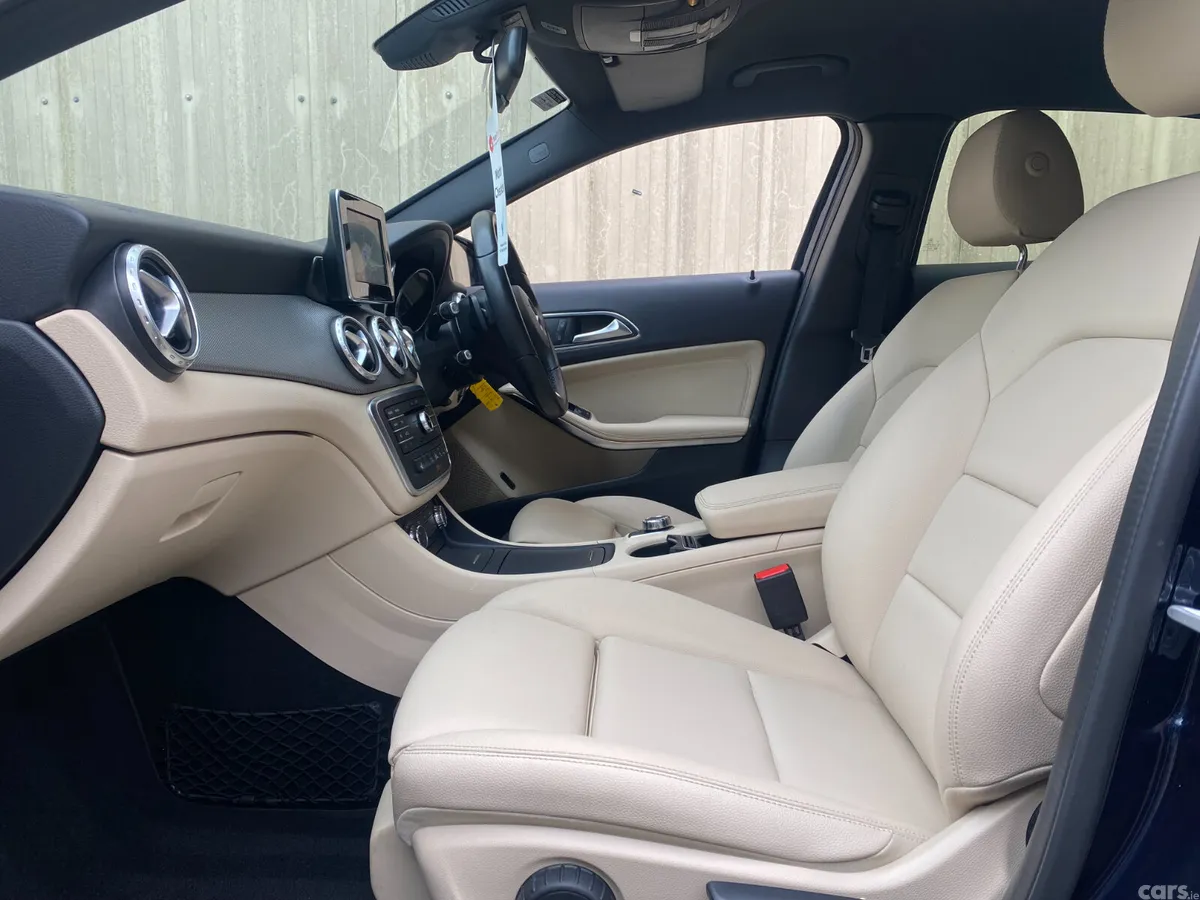 Mercedes-Benz GLA SUV, Diesel, 2017, Blue