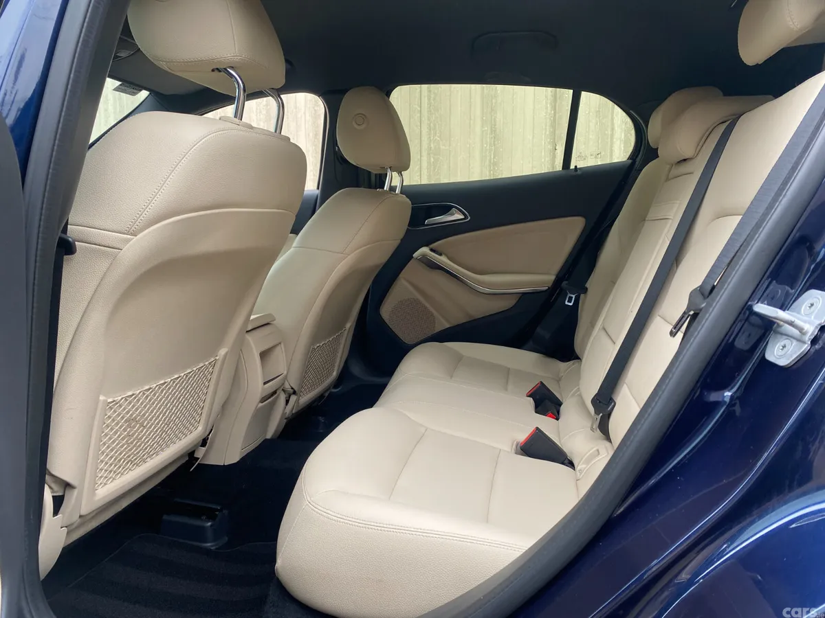 Mercedes-Benz GLA SUV, Diesel, 2017, Blue
