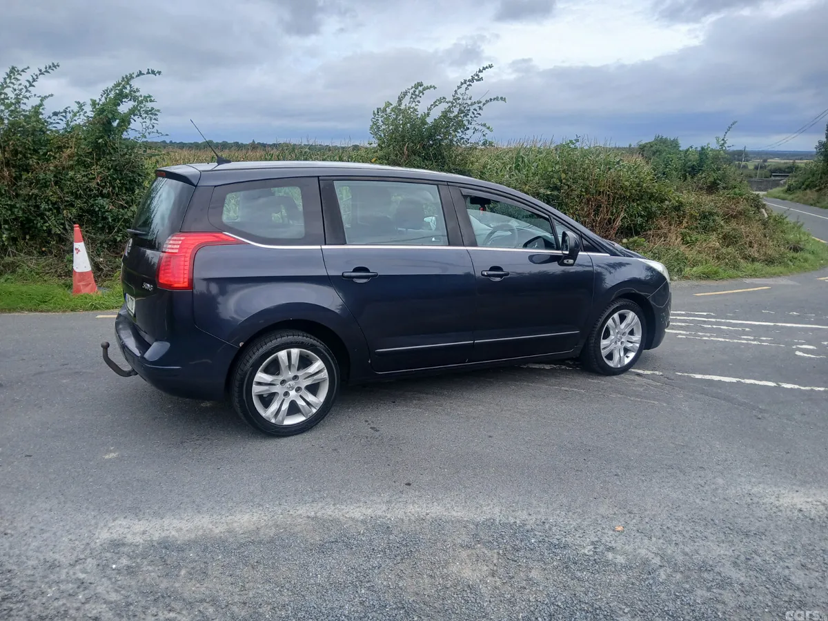 Peugeot 5008 MPV, Diesel, 2013, Blue