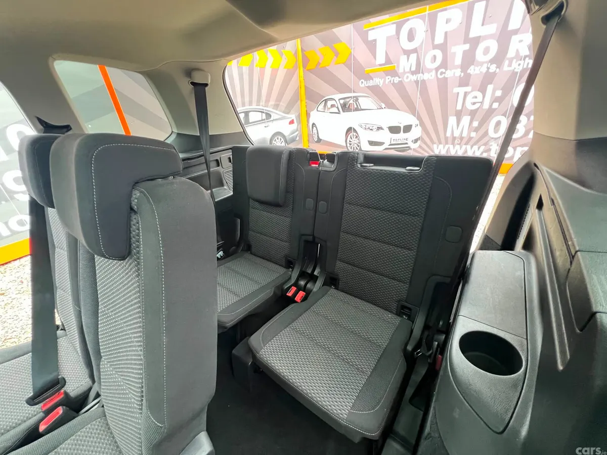 Volkswagen Touran MPV, Diesel, 2018, Blue