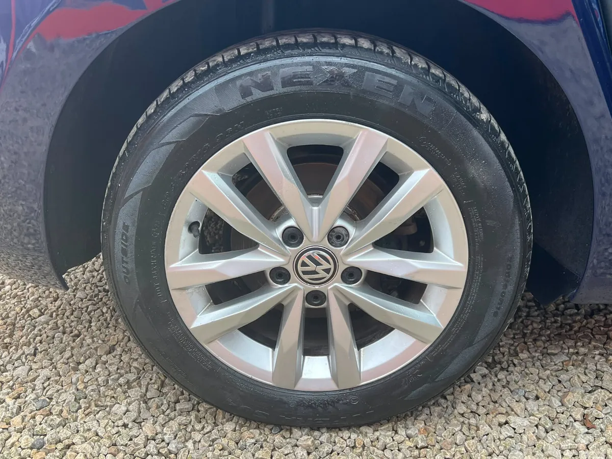 Volkswagen Touran MPV, Diesel, 2018, Blue